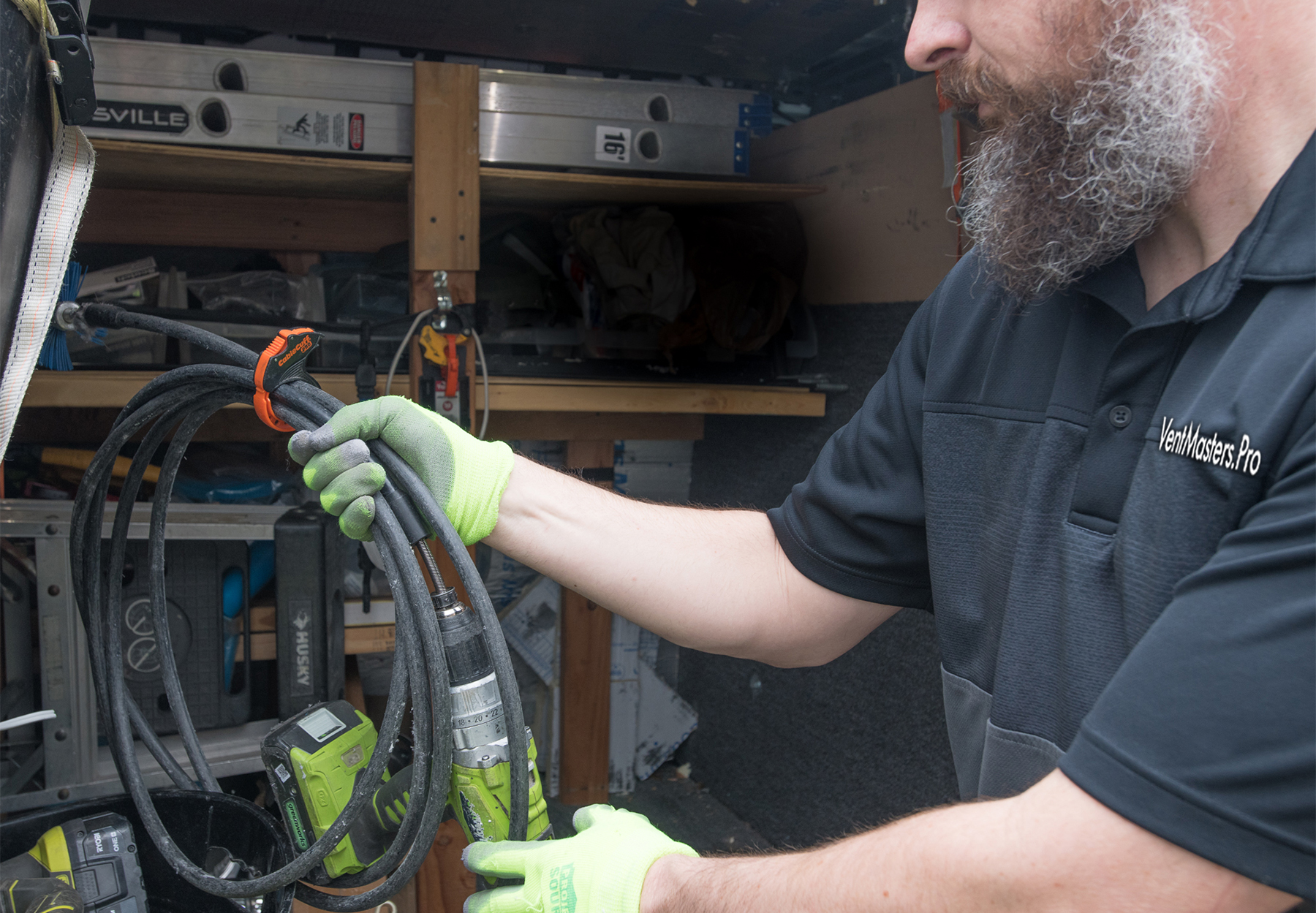 Vent Masters Pro Installs UV Lights for HVAC